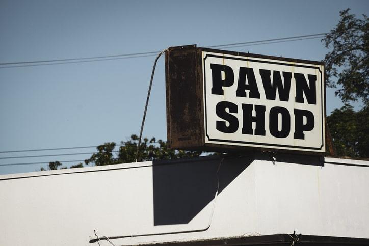 How to Determine the Value of Your Item Before Pawning
